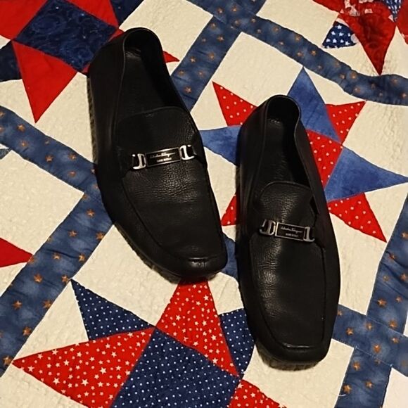 Authentic Salvatore Ferragamo Mens Black Leather Loafers Made In Italy main image 4